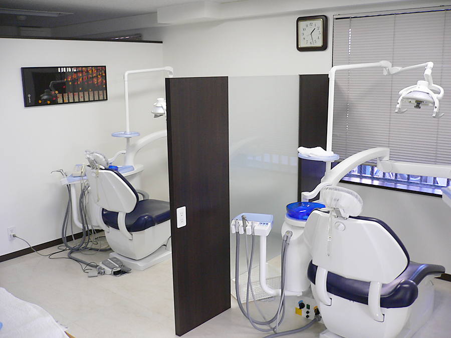 【中央林間駅 西口から徒歩5分】【歯周病治療と入れ歯治療に注力】【地域密着の温かい診療】患者の笑顔を支える「はたの歯科医院」