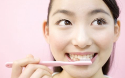 ①お気軽にお電話ください②ご家族のお口の健康をサポートいたします③美しく健康なお口を保ちましょう