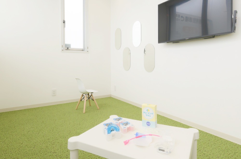 歯並びや口周りの成長にも目を向けている点が特徴です