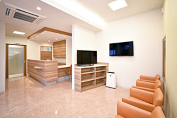 【土曜日診療あり】お口の健康を維持することで、明るく笑顔のある生活を送っていただけるようサポートする「わたなべ歯科医院」