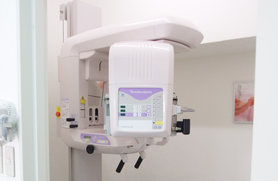 院内デジタルパノラマレントゲン完備