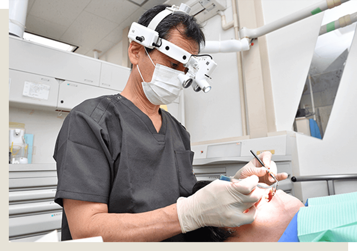 ①医院外観 ②③診療風景