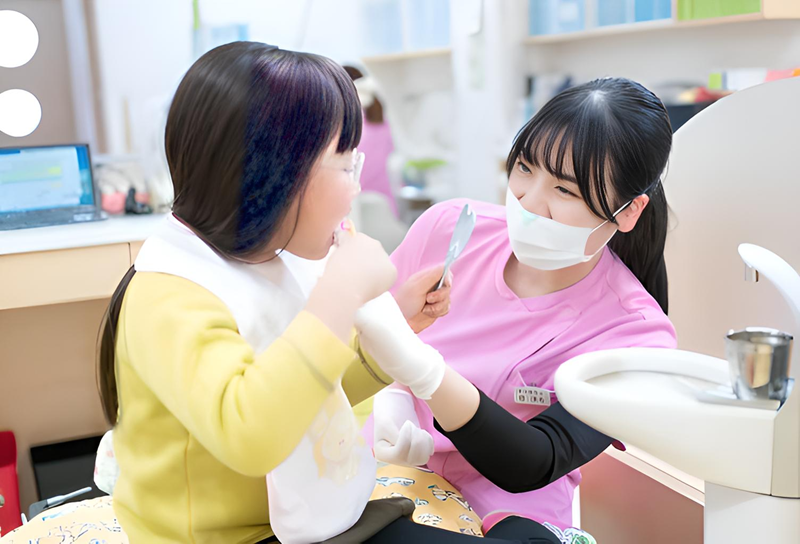 透明マウスピース矯正と高い専門性で快適な小児矯正治療を実現