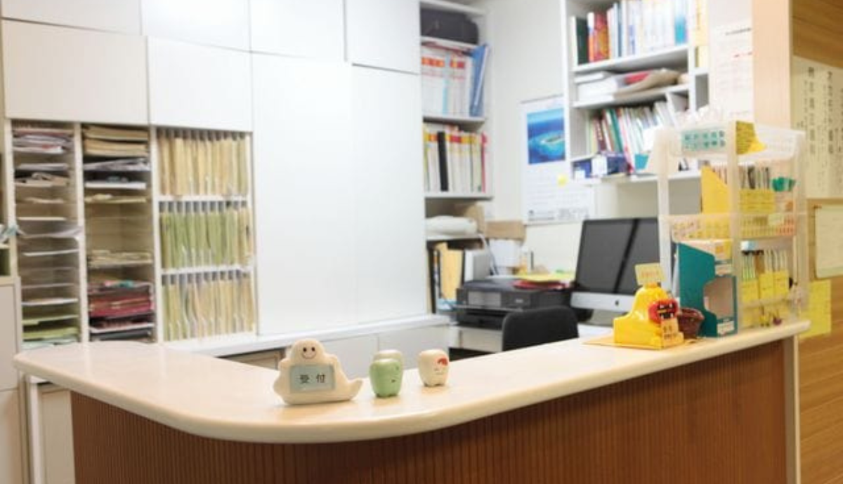 【守口駅より徒歩10分】日本矯正歯科学会認定医による痛みに配慮した矯正治療「岡本矯正歯科」