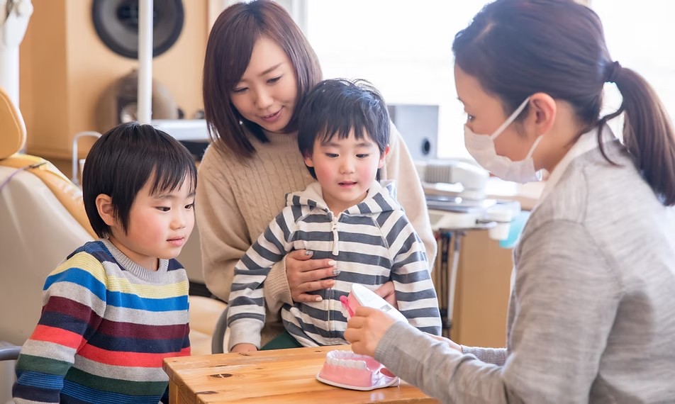お口の健康のためには継続的な受診が求められます