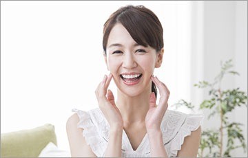 歯の状態や希望に合わせた安全性の高いホワイトニング治療を行っています。