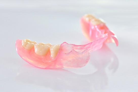 金具を使わない義歯のご用意がございます
