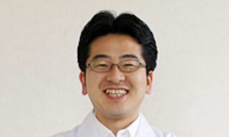 院長の廣島　直彦