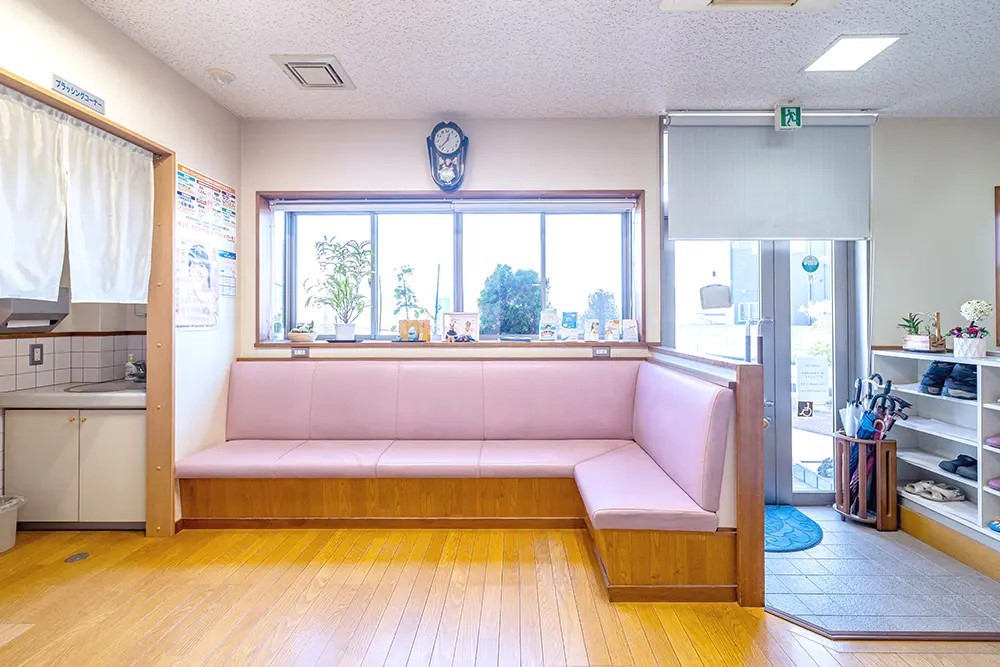 呼ばれるまで待合室にてお待ちください