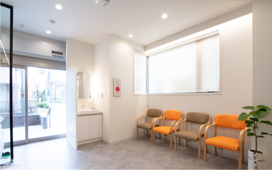 【駐車場完備・バリアフリー】一歩一歩着実に安全で信頼される歯科医院を目指す歯科クリニック