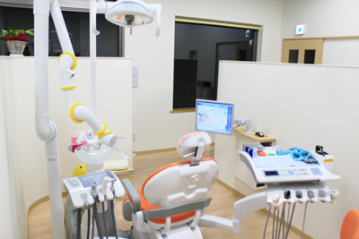 【JR越後線 関屋駅から徒歩15分】【県庁前バス停より徒歩1分】患者様のご希望を第一に、できる限り痛みの少ない治療を提供する「かいづクリニックドンテール」