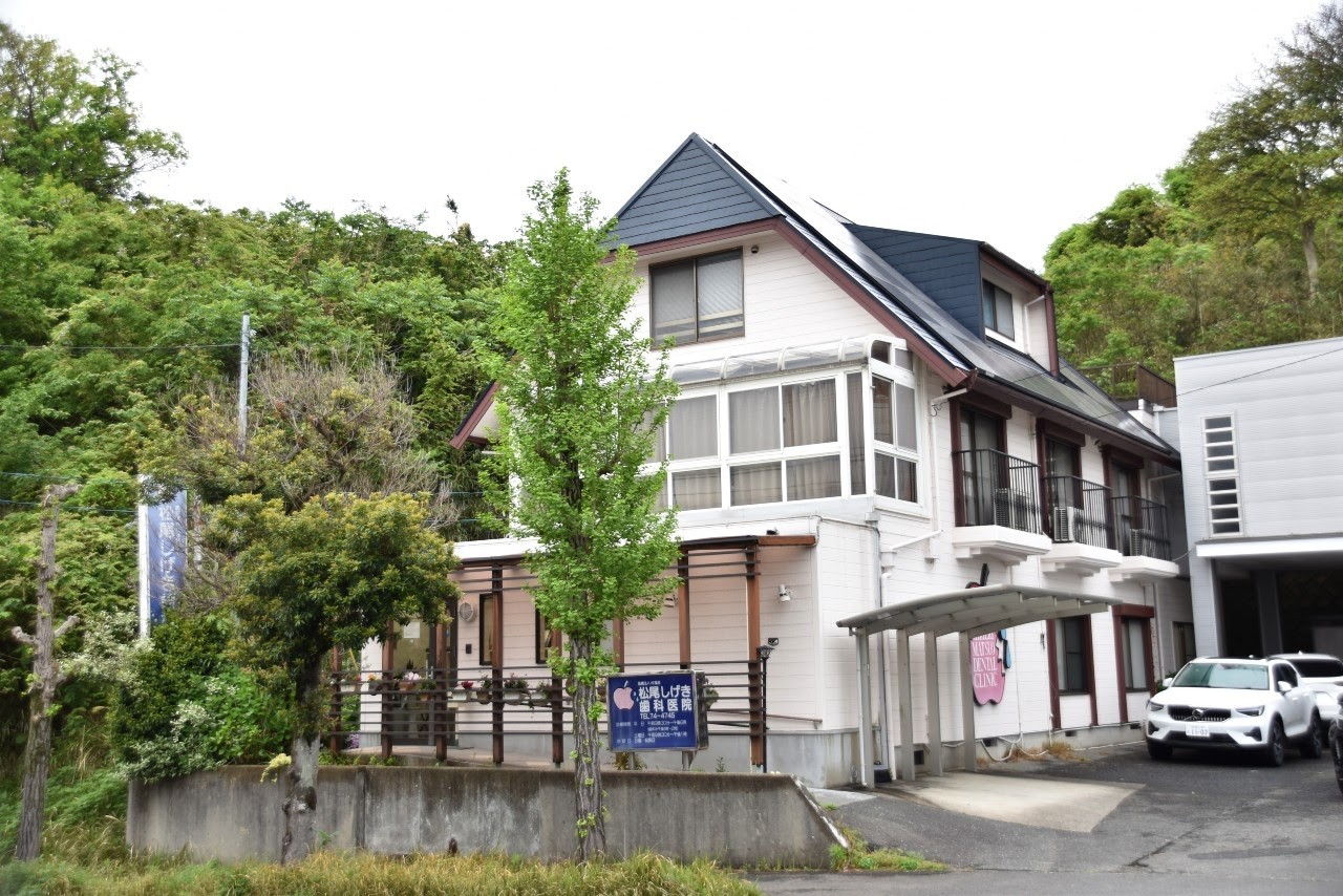 ①医院外観②待合室③診療台