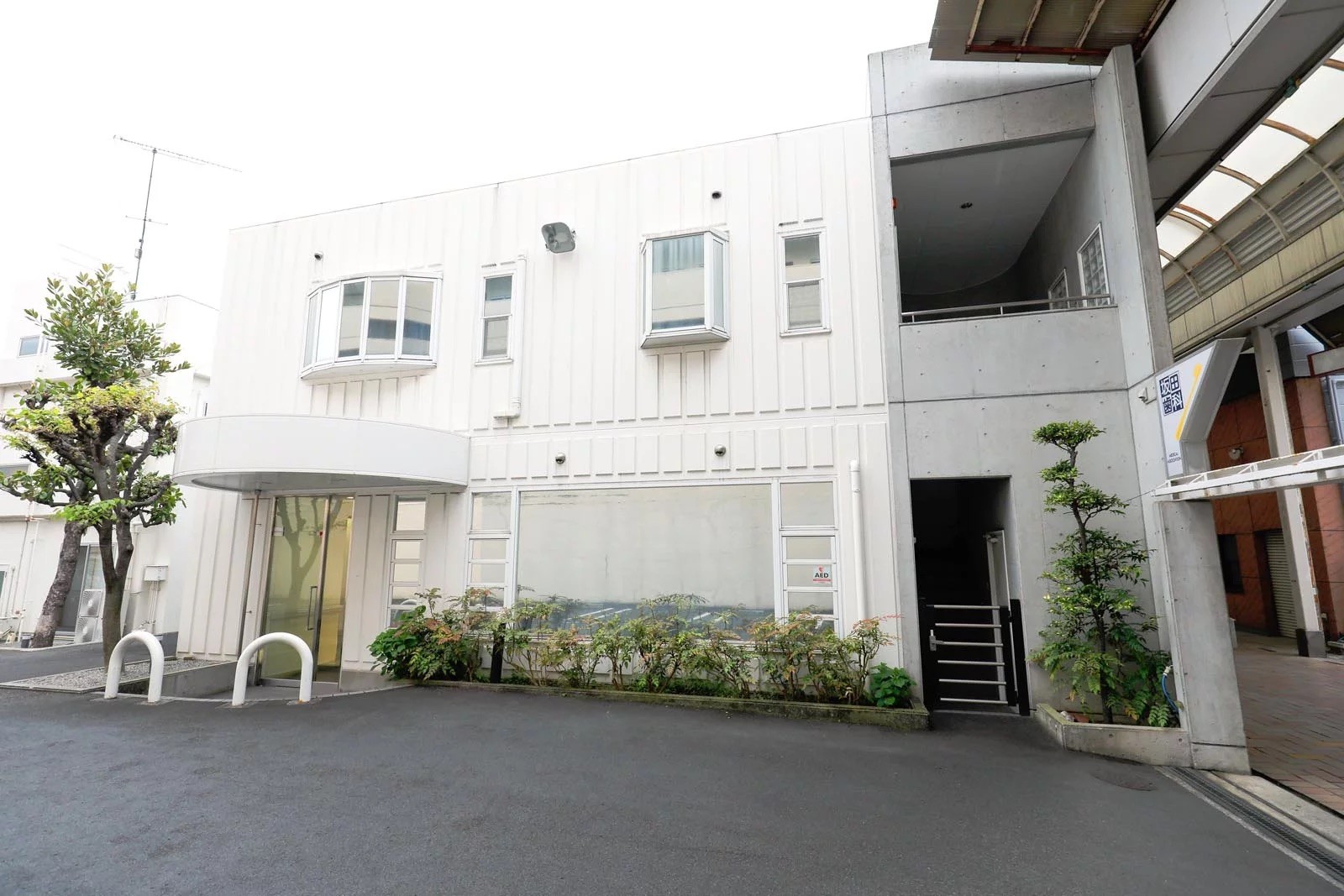 【伊予三島駅徒歩５分・WEB予約可】幅広い診療と丁寧な説明で安心を支える坂田歯科医院