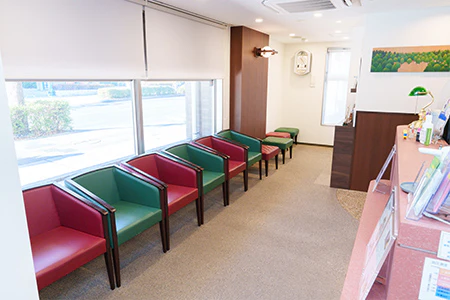 【日本口腔外科学会認定医在籍】医療の中の歯科を目指し患者様をサポートするひばりの森歯科