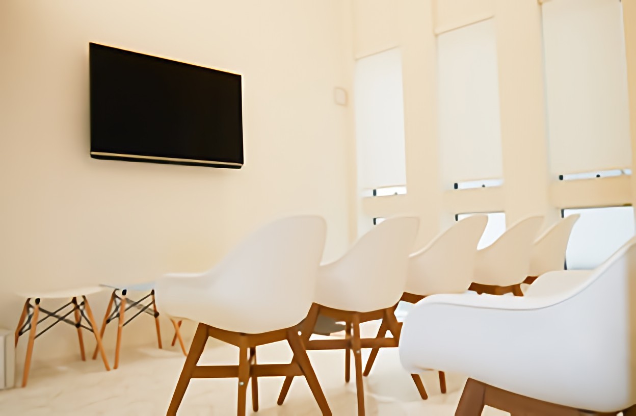 ①診療室②受付③待合室