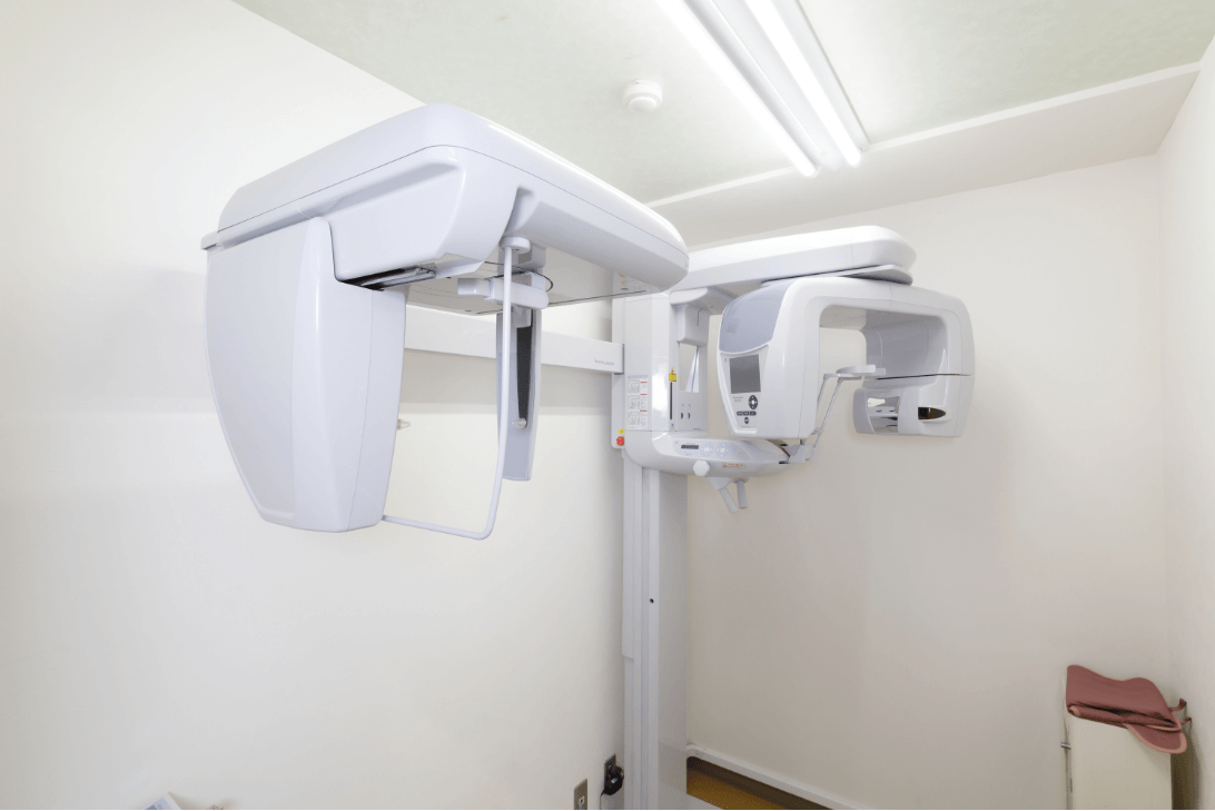 ①受付　②CO2（炭酸ガス）レーザー　③歯科用CT