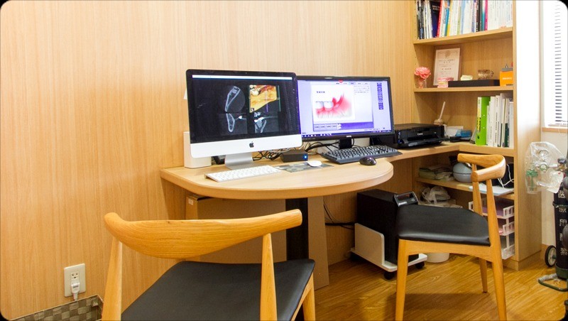 患者様一人ひとりの歯の状態や生活背景を踏まえたうえで適切な被せ物治療を提案し、自然な口元と快適な咀嚼機能の回復を支えています。