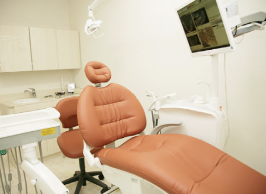 患者様のお口の健康を守るお手伝いをしています