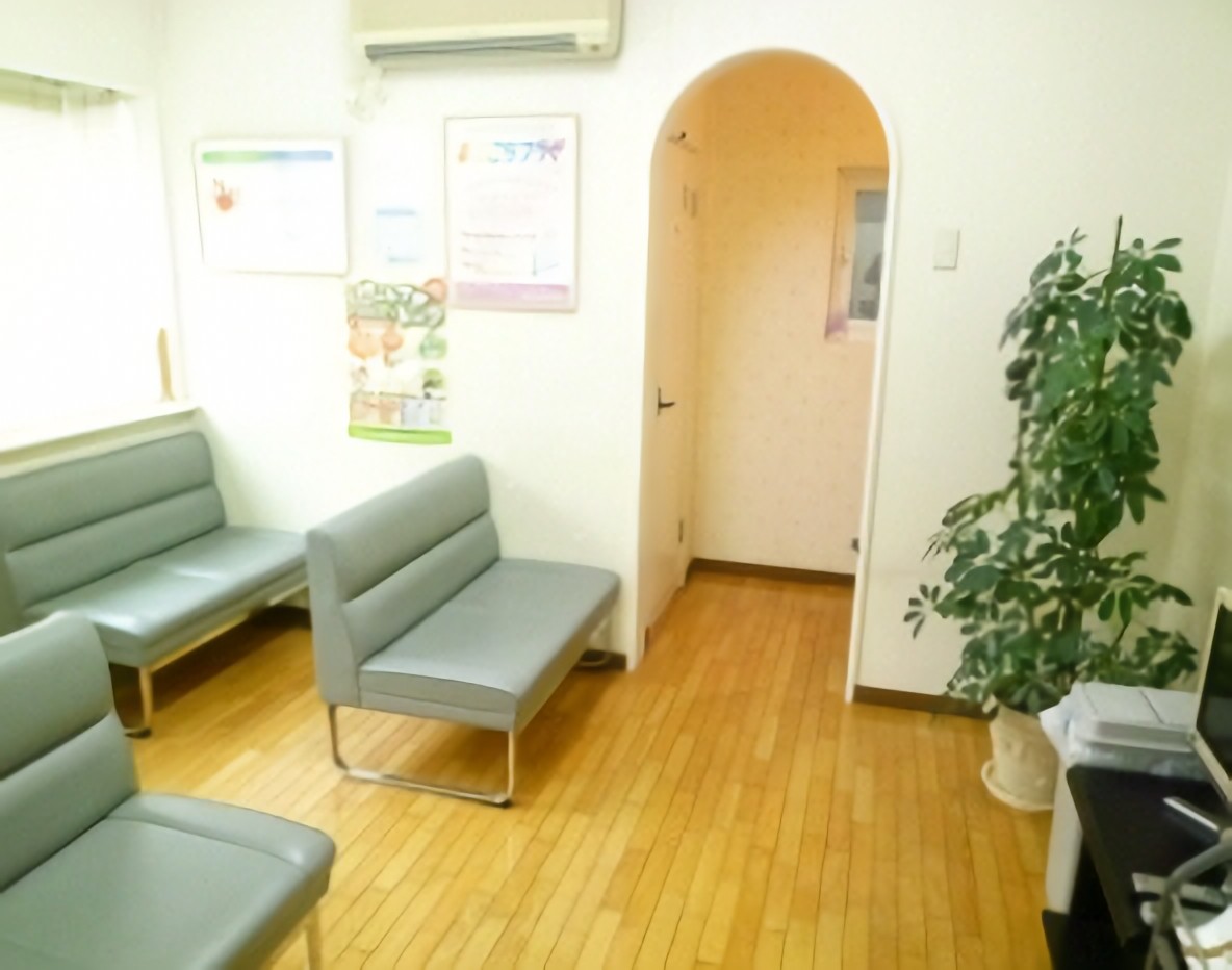 ①受付②待合室③裏駐車場
