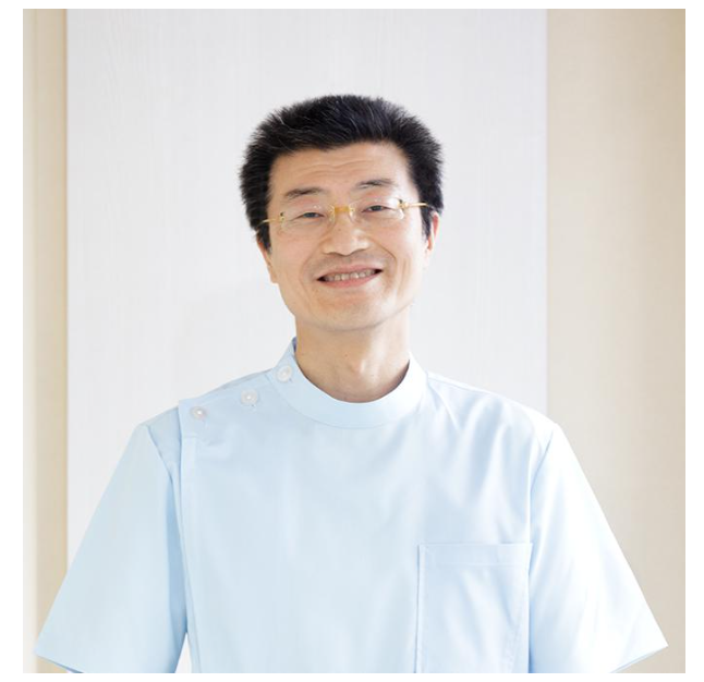 院長の鈴木昭