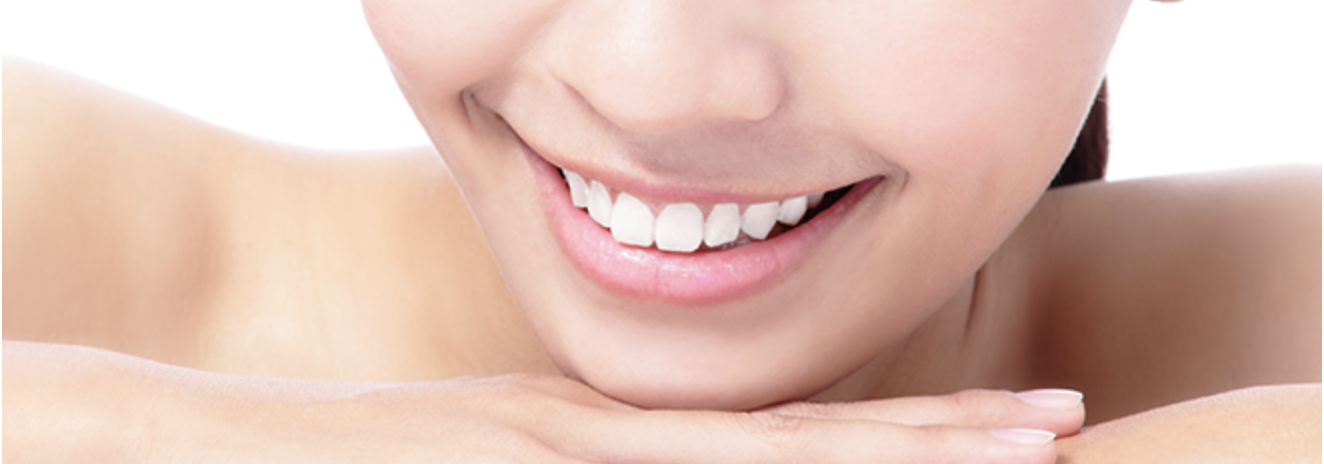 クリーニングやホワイトニングを通じて、患者様の歯の美しさと健康を維持するお手伝いをしています