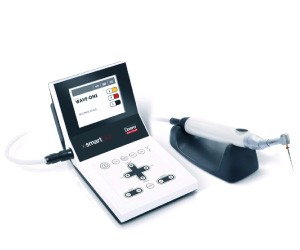 X-スマートプラスという歯の根の治療に使われる器具です