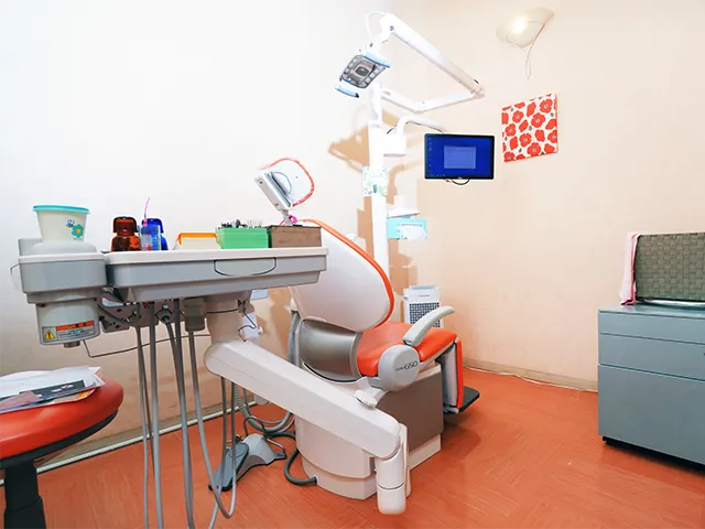 【馬出九大病院前駅 7番出口 車で6分】患者様に寄り添い、最良の治療を目指す ひろえ歯科医院