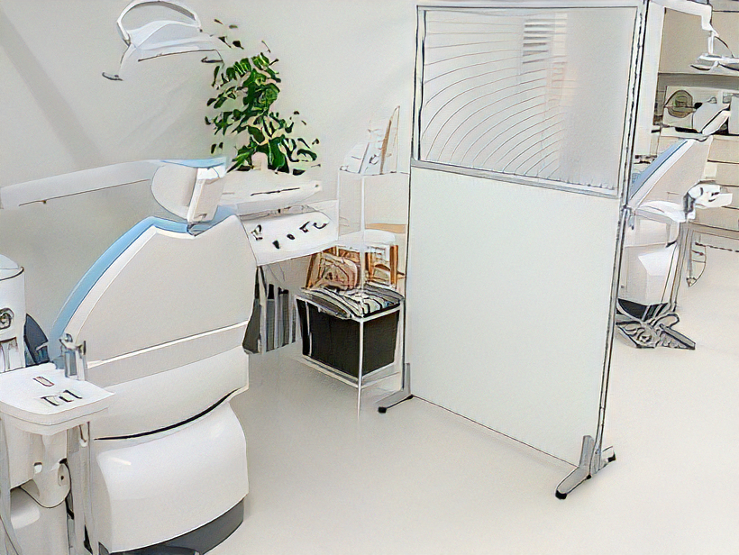 透明なマウスピースで、自然な笑顔のまま矯正できる選択肢