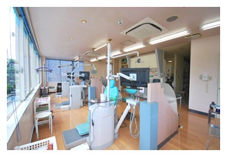 清潔な院内で治療を行います