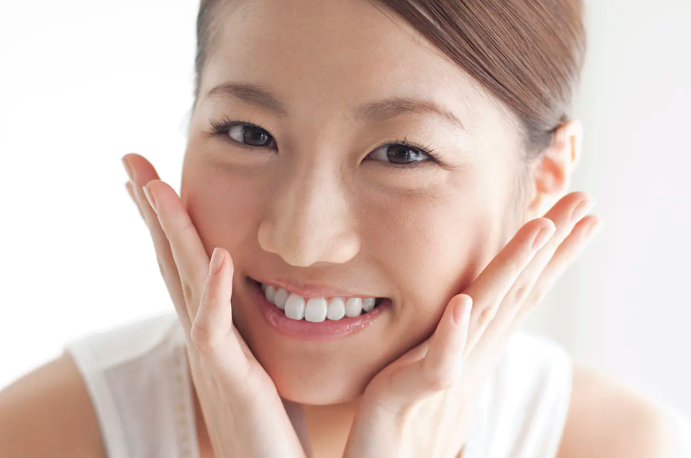 歯の黄ばみや着色汚れを改善し、自然な白さを取り戻すお手伝いをしています