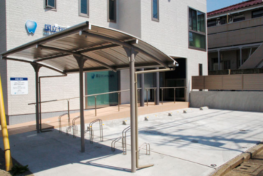 駐輪場・駐車場ご利用ください