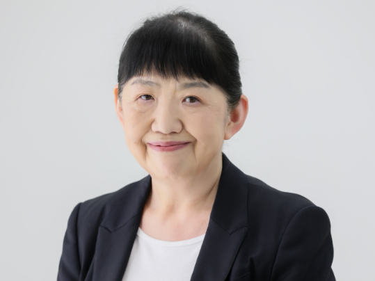 院長の坂下 暁子