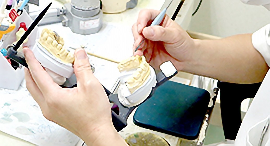 常勤の歯科技工士が在籍