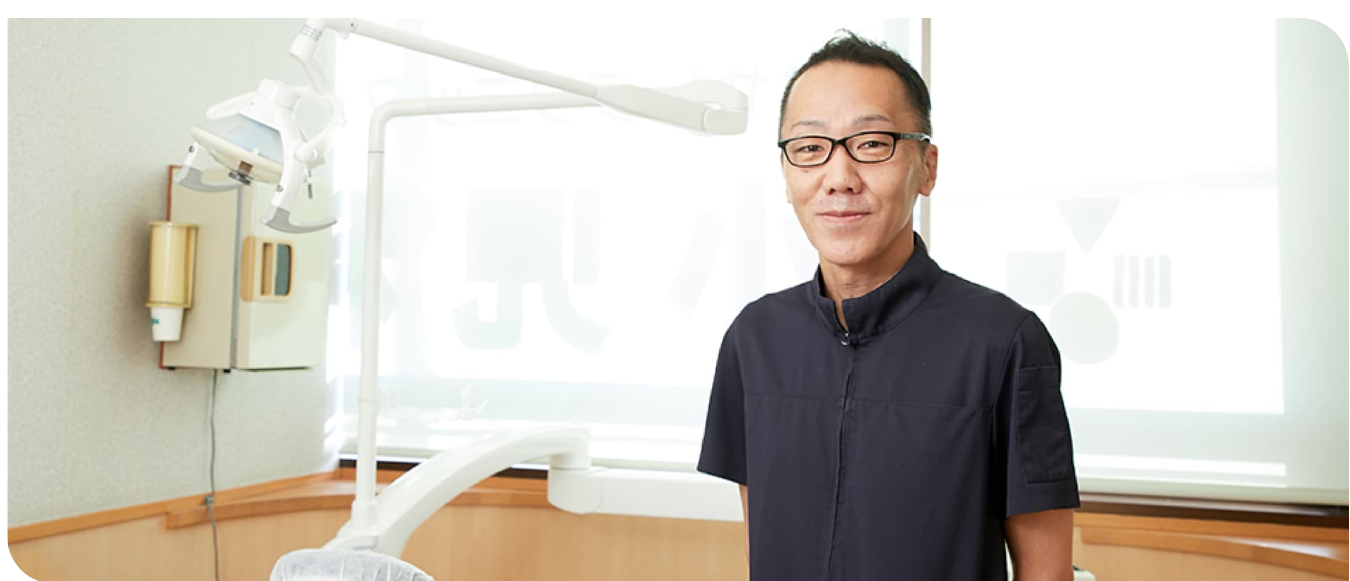 院長の白𡈽 隆一