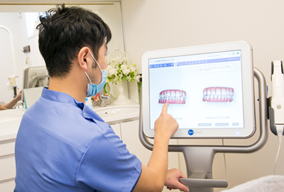 iTeroElement（3D光学スキャナー）を導入し、速くて快適な治療をおこなっています