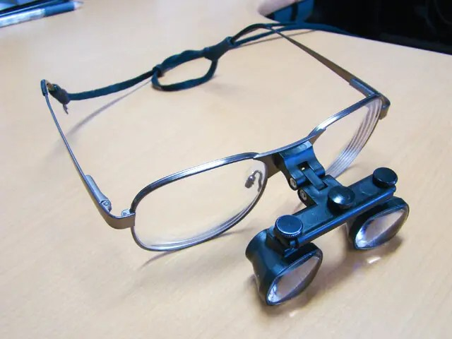 歯科用拡大鏡を用いた精密な治療