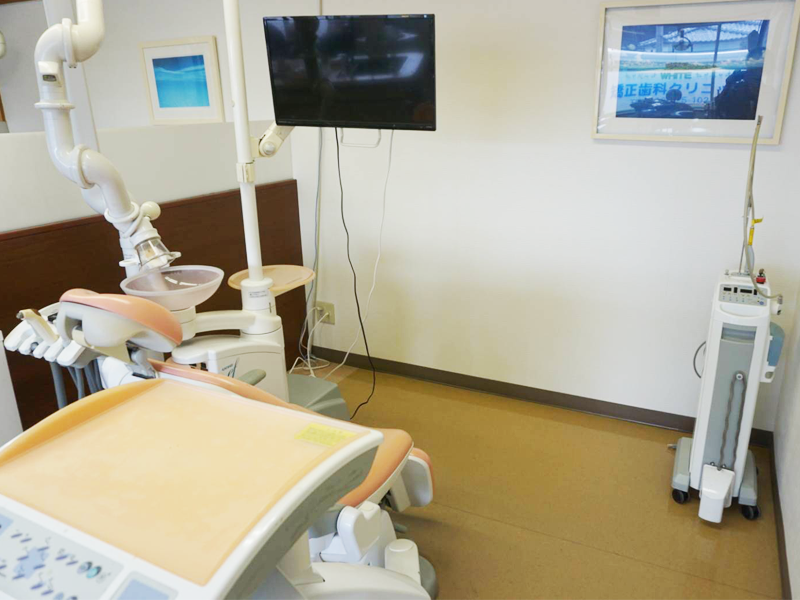 【駐車場あり】【土曜診療あり】小さなお子様から成人の方まで幅広い診療を行うホワイト歯科矯正歯科