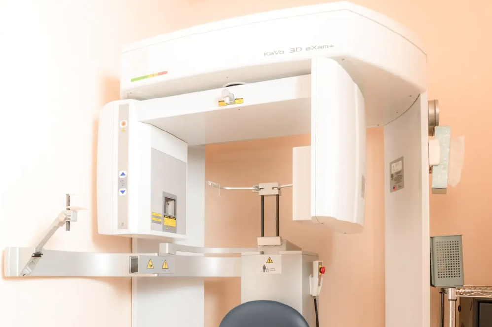 CTを用いた精密な診断を行い、安全性を確保しながら治療を進めています