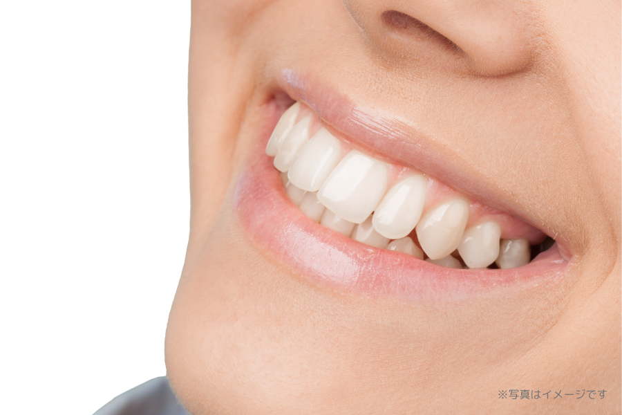 麻酔の使用を最小限に抑えられるため、痛みが苦手な患者様にも適した治療法です