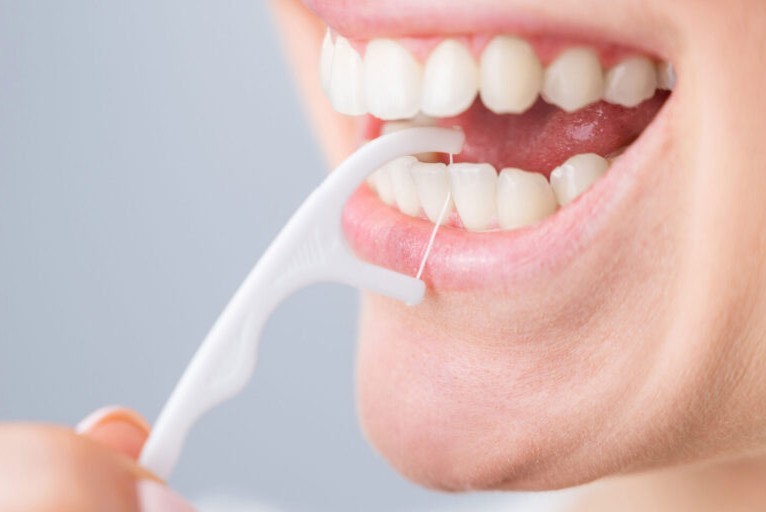 できるだけ歯を削らないM.I治療を取り入れています