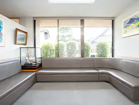 ①受付②待合室③診療室