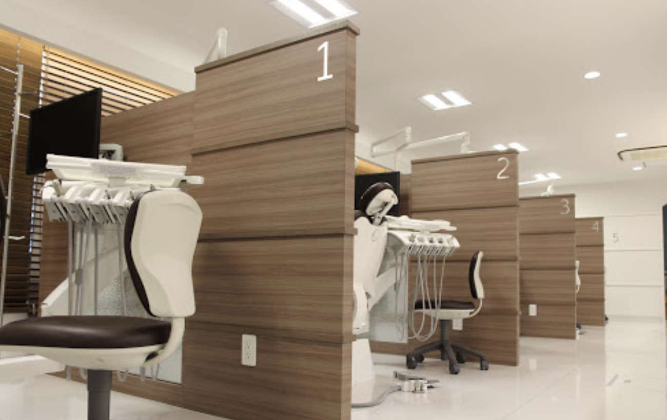 【土日祝診療あり】【博多駅徒歩2分】家族で通える歯医者さん「博多サルース こども・おとな歯科」