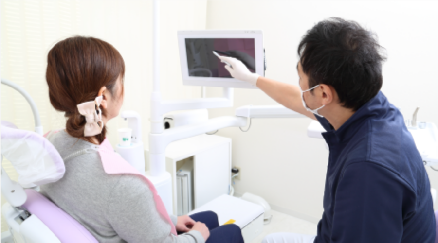 ブラケットを除去した後は、リテーナー装着します。