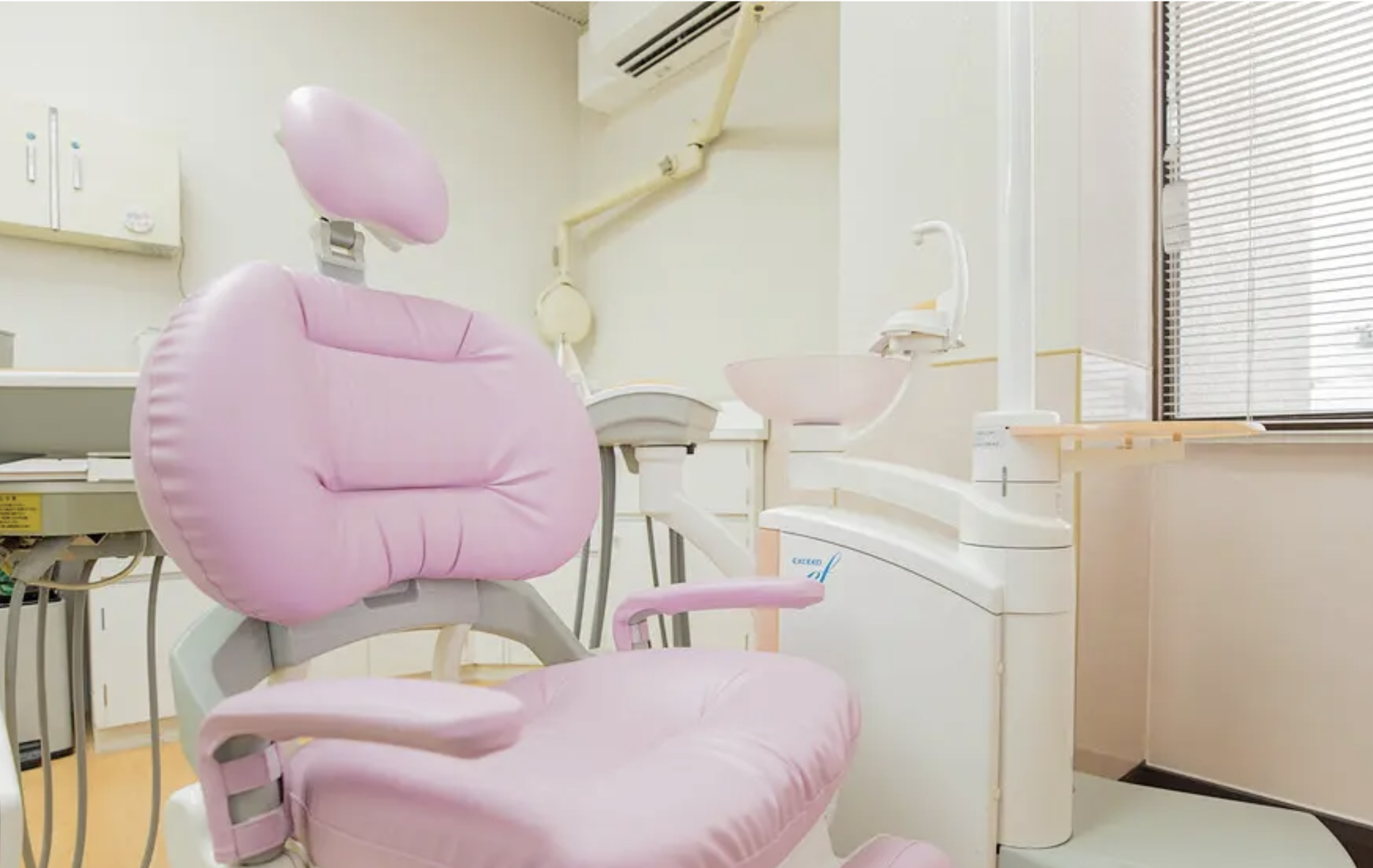 医院外観・待合室・診療室