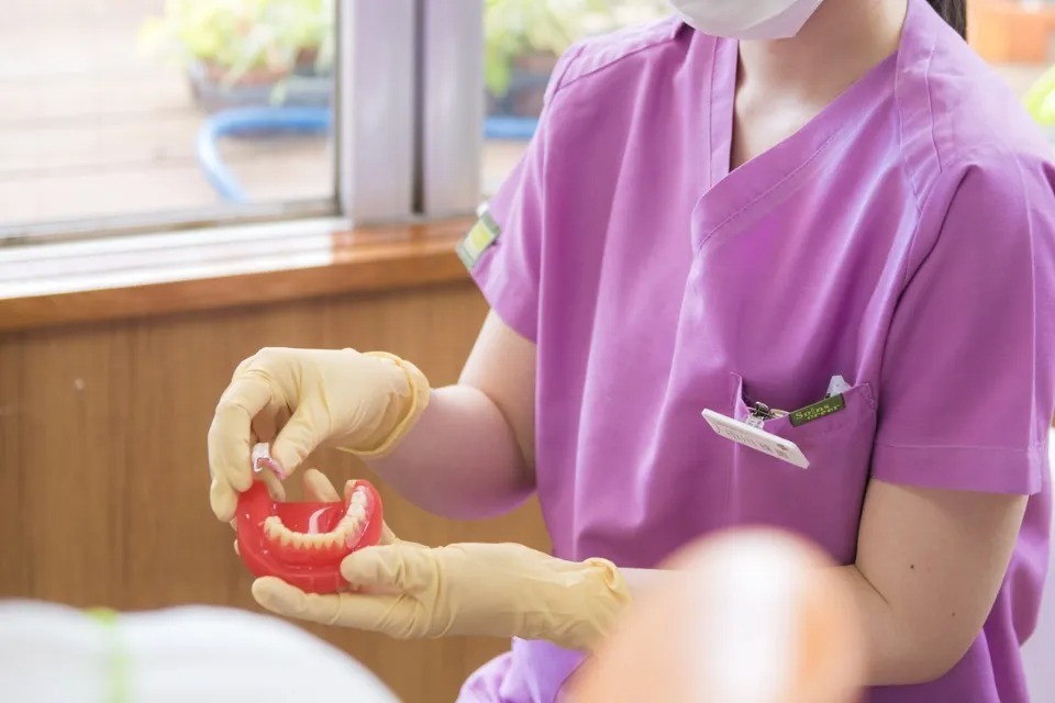 【県庁前駅・美栄橋駅 徒歩6分】患者様との信頼関係を大切に幅広い診療に対応する エム・エム歯科クリニッ