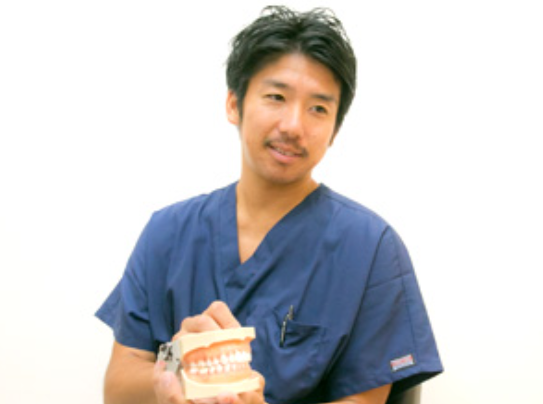 院長の東松 修平