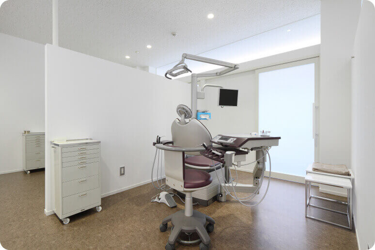 明るい診察スペース