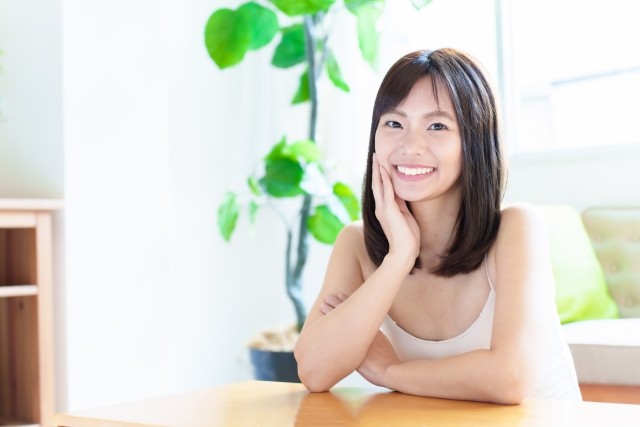 自宅で好きな時間に行えるホームホワイトニングを取り入れています