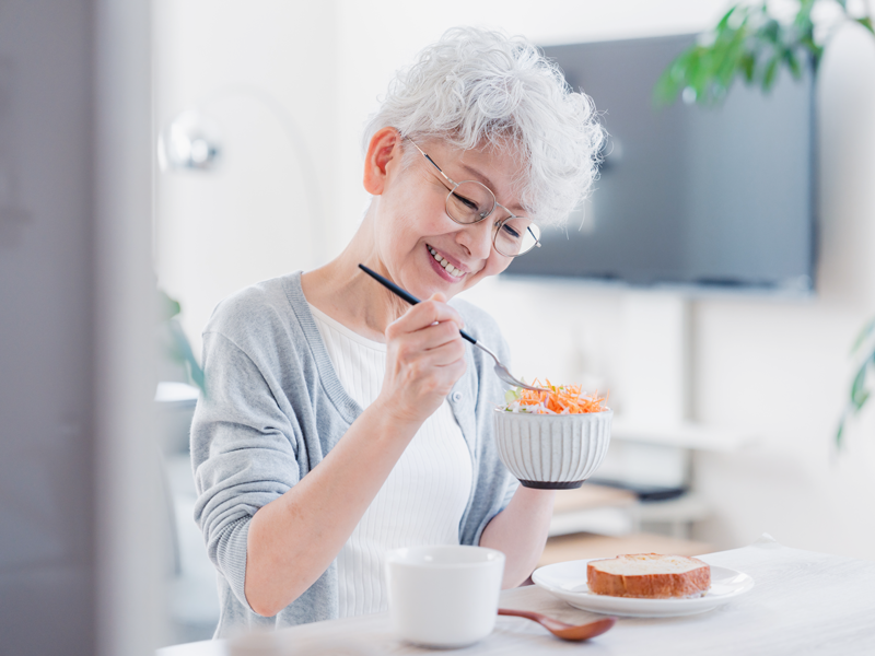 患者様一人ひとりの状況に合った、快適で機能的な入れ歯を提供し、健康で楽しい食生活をサポートいたします