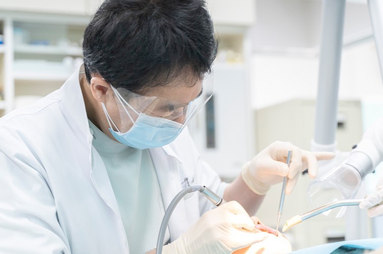 痛みの少ない安心・安全な治療を提供し、地域の皆様に寄り添った歯科医療を目指しています